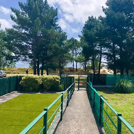 De 2 A 100 M De La Playa Finisterre