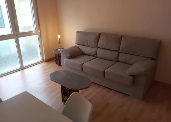 De 2 A 100 M De La Playa Finisterre